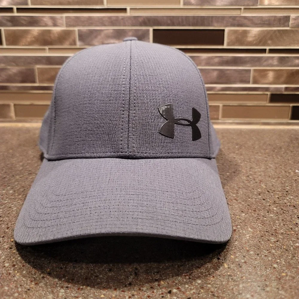 2 Men's Under Armour Hats (Sold Together). 1 UA L/XL Classic Fit. 1 Snapback - Picture 1 of 6
